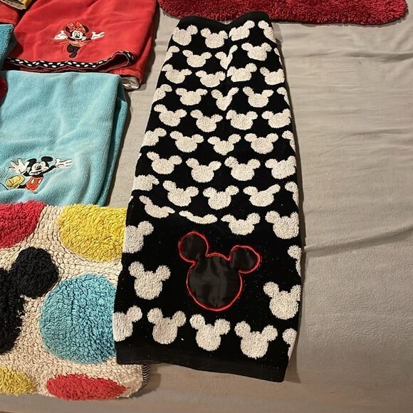 Mickey and Minnie Bathroom Bundle 🐭 - Picture 2 of 13